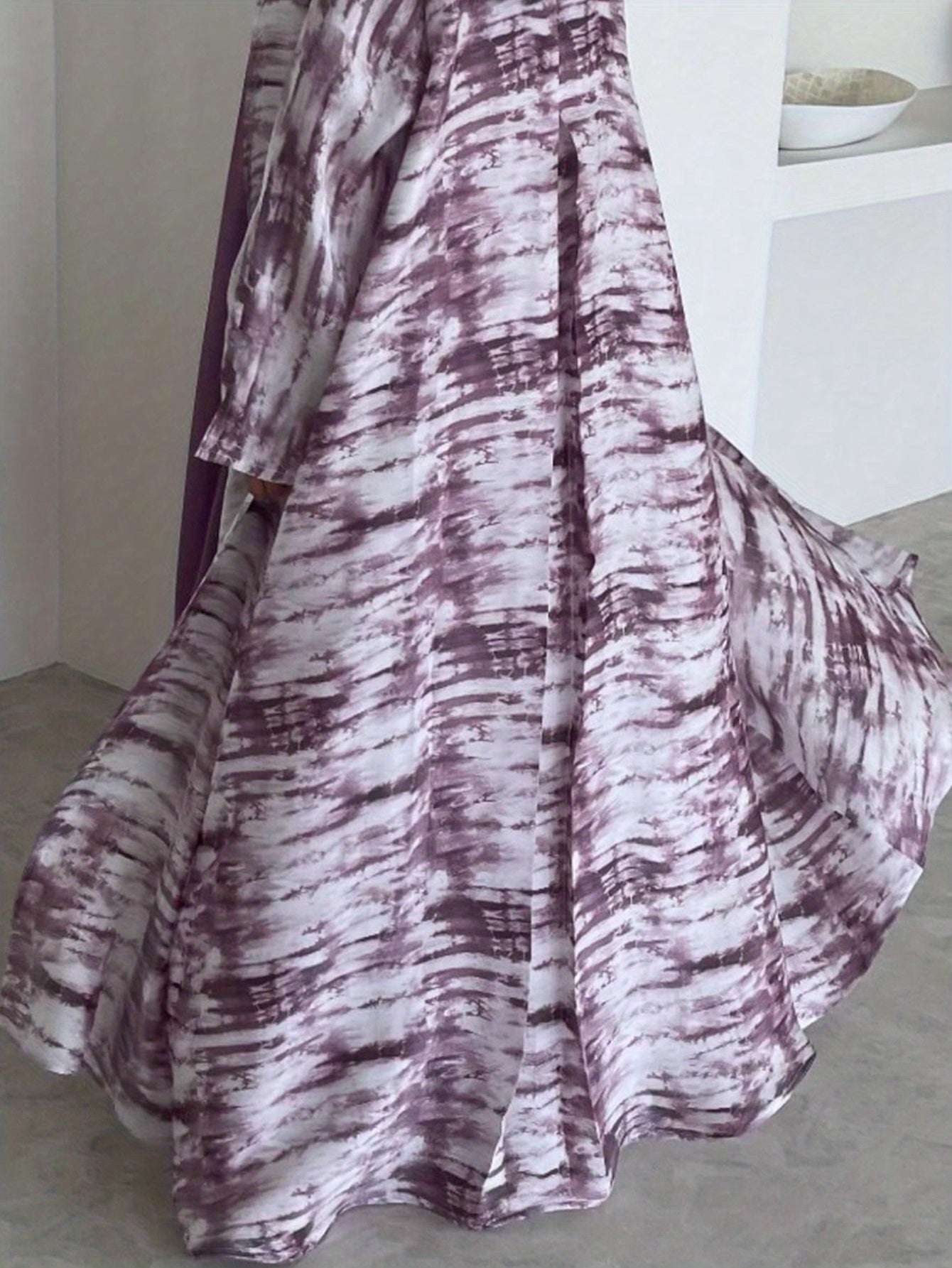 Elegant Turkish – Pink & White Floral Abaya
