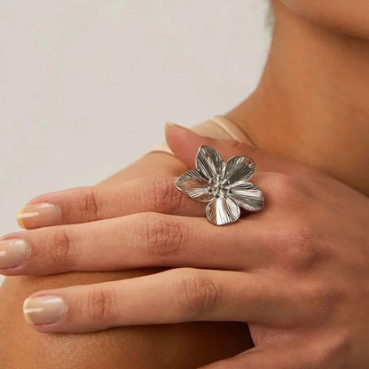 Elegant large flower stainless steel rings