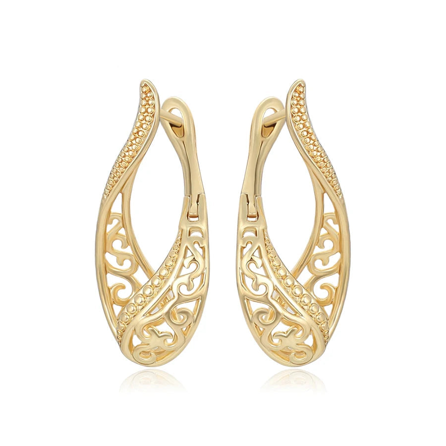 Simple Flower Light Gold Color Hoop Earrings.