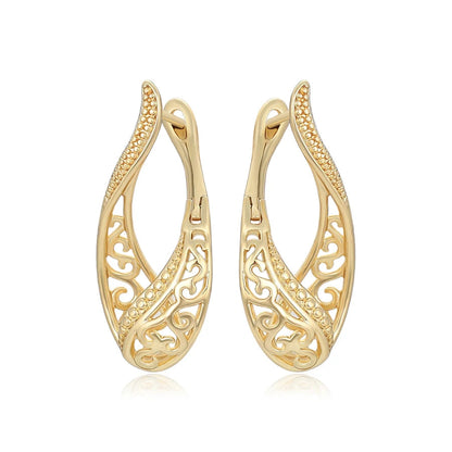 Simple Flower Light Gold Color Hoop Earrings.