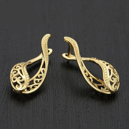 Simple Flower Light Gold Color Hoop Earrings.